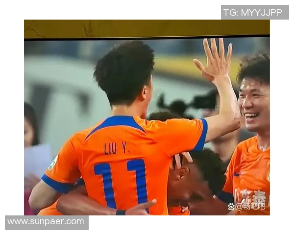 足球面立功的背后故事与球场上的激情瞬间探秘